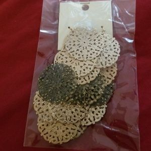 🎈3 for 20 items w/🎈 Mia Earrings